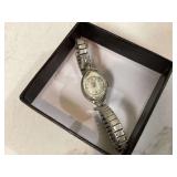 Vintage ladies wrist watch 14K gold