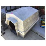 LARGE PLASTIC DOGHOUSE