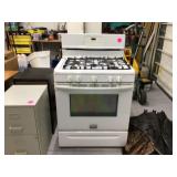FRIGIDARE GAS COOK STOVE - APPLIANCES