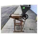 ASSORTED WOOD CLAMPS - VINTAGE