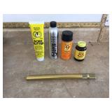 Gun cleaning kit with bore butter
