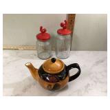 Vintage farm-style kitchen decor