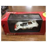 DIE-CAST  PLASTIC MODELS