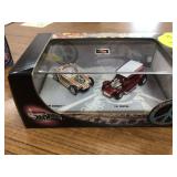 DIE-CAST  PLASTIC MODELS