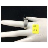 Silver ring with raised clear stone marked 925 weighs 5
