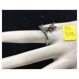 Sterling silver ring with cat and squirrel design weight 5