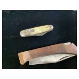 2 POCKET KNIVES