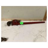 1 LARGE PIPE WRENCH - TOOLS