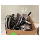 Assorted kitchenware lot
