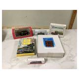 TRAINS MODEL CAR MINI CURIO CABINET