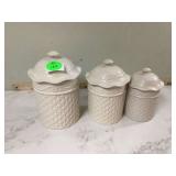Includes 3 canisters (sizes vary)