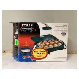 Set of Pyrex insulated food carriers
