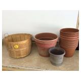 Basket with flowerpots