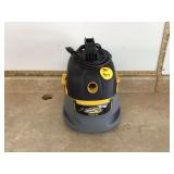 STINGER WET  DRY VAC - HOUSEHOLD MISC