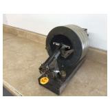 Automatic screw feeding system