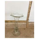 CLEAR ART GLASS FLOWER VASE - GLASS