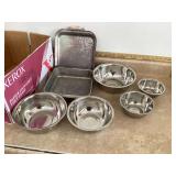 Aluminum pan and stainless bowl set