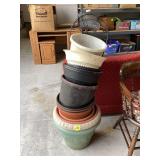16 PLANTERS - LAWN & GARDEN