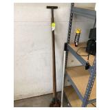Folding handle garden tools