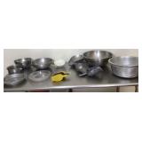 S.S. Bowls * Flour scopes * Pie plates * dish S.S. Bowls * Flour scopes * Pie plates * dish
