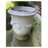 Large plant pot, 15"x18"