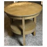 Round vintage end table, needs a little touch on