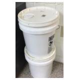 2 * 5 gal bucket navy beans 2 * 5 gal bucket navy beans