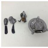 Turkey mold approximately 4" x 41/2".*** Turkey Turkey mold approximately 4" x 41/2".*** Turkey