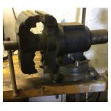 5?? over/ under bench vice *with work bench***