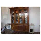Thomasville china hutch