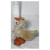 Pull behind duck toy