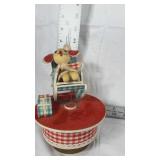 Rocking mouse music box