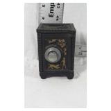 Combination style coin bank