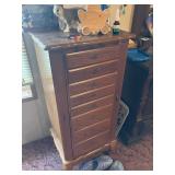 Large jewelry box