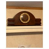 Mantel clocks 