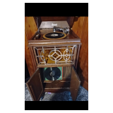 Phonograph player