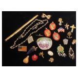 Odd lot of pins and pendants