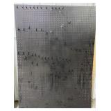 Pegboard & hooks 47x64