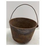 Cast Iron 9in Kettle