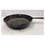 9.5in Cast Iron Skillet with Fire Ring