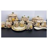 Vtg Arnelï¿½s Mushroom Pattern Dinnerware