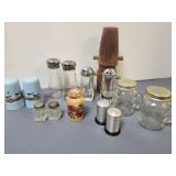 Salt & Pepper Shakers, grinder