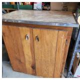 Cabinet, 2 door, Formica top