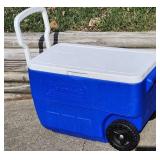 Coleman Cooler on wheels / handle
