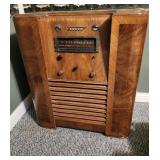 Spartan Antique Radio, tubes and all