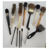 Brushes, paint, wire, used