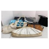 Small Purses & Clutches