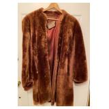 Vtg Greenblatts Fur Coat (size 8?)