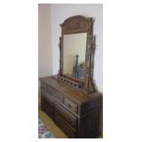 Dresser With Mirror