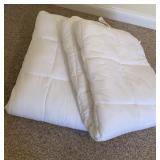 (2) Twin Down Alternative Duvets